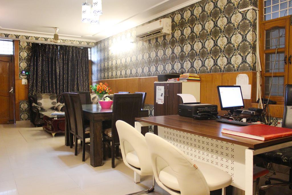 Hotel Delhi Marine Club C6 Vasant Kunj Új-Delhi Kültér fotó